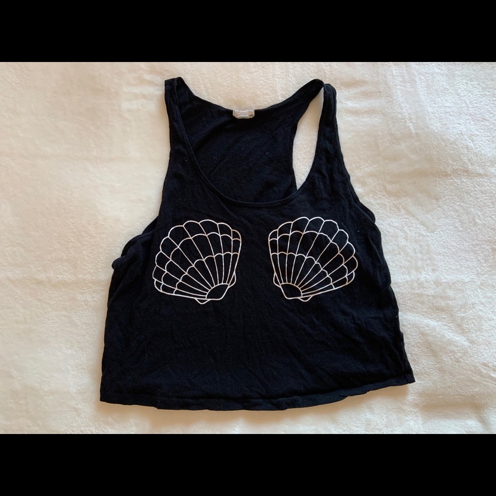 4/$30 Sea shell crop 🌊🧜‍♀️